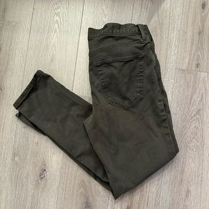 Banana republic traveler athletic tapered fit